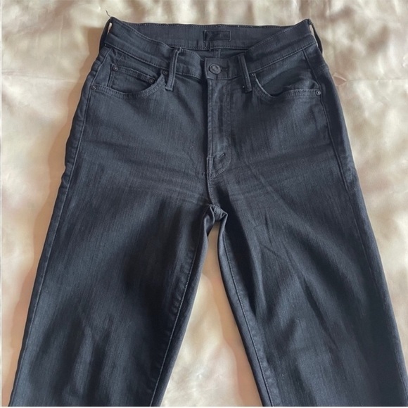 MOTHER- Mid Rise Insider Crop Step Fray Black Not Guilty Ankle Jeans Size 24 - Picture 6 of 12